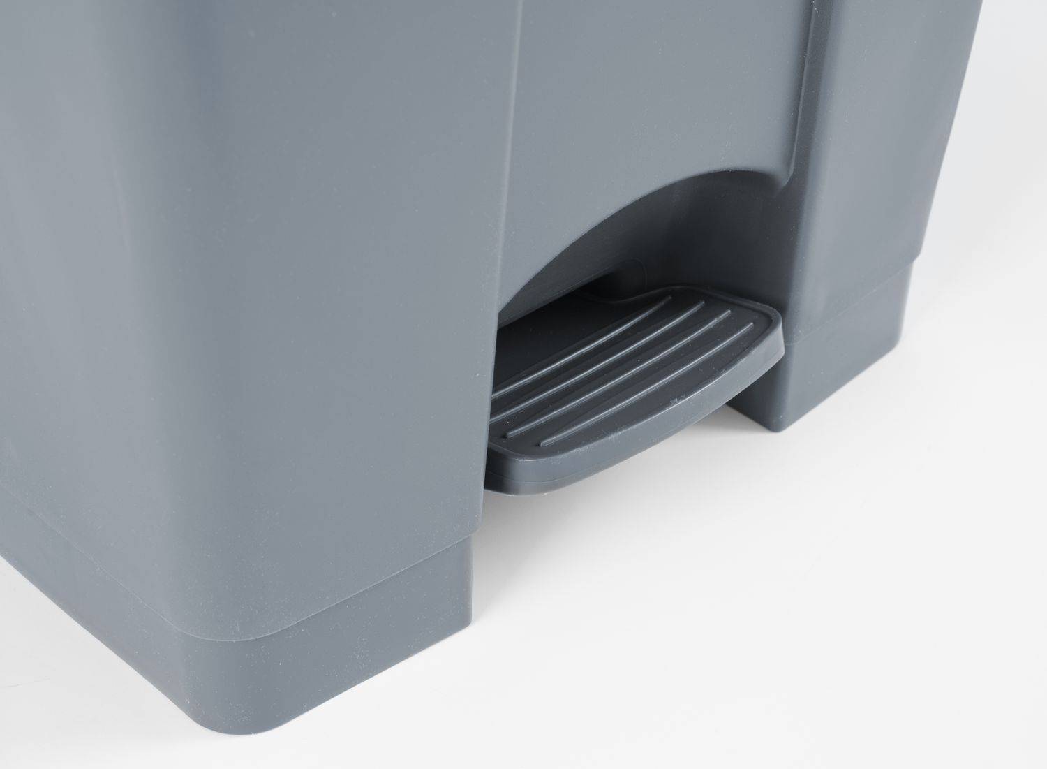 Pedal bin, AmerBox, 68L, Light grey, 490x410x(H)660mm - Image 3