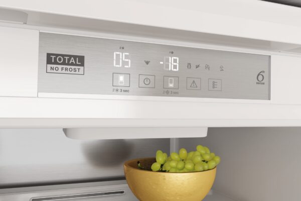 Integreeritav külmik Whirlpool