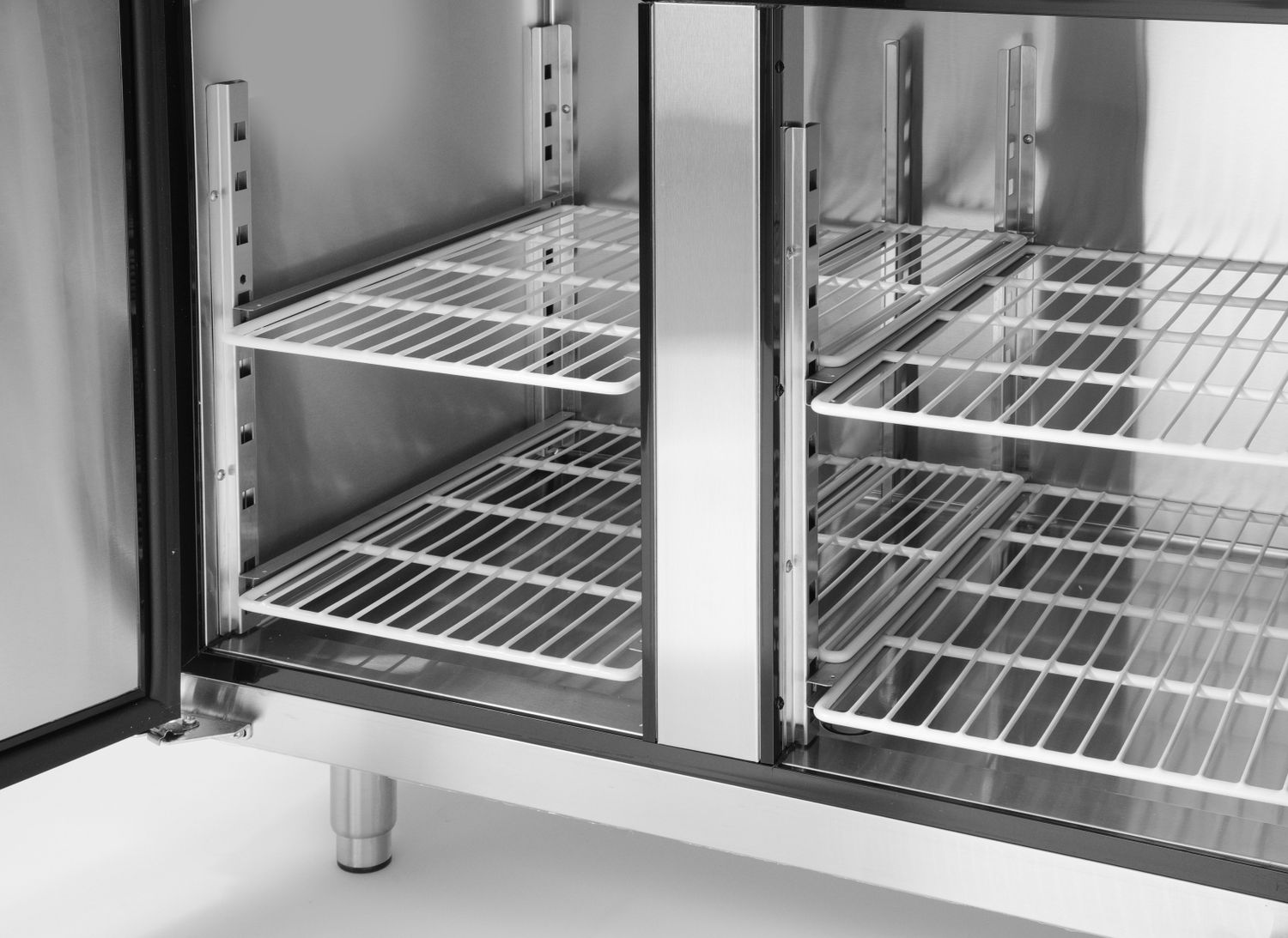 Sügavkülmlaud Profi Line 700 - 3 uksega, agregaadi asukoht küljel, Arktic, Profi Line, 215L, 230V/600W, 700x1360x(H)839mm - Image 7