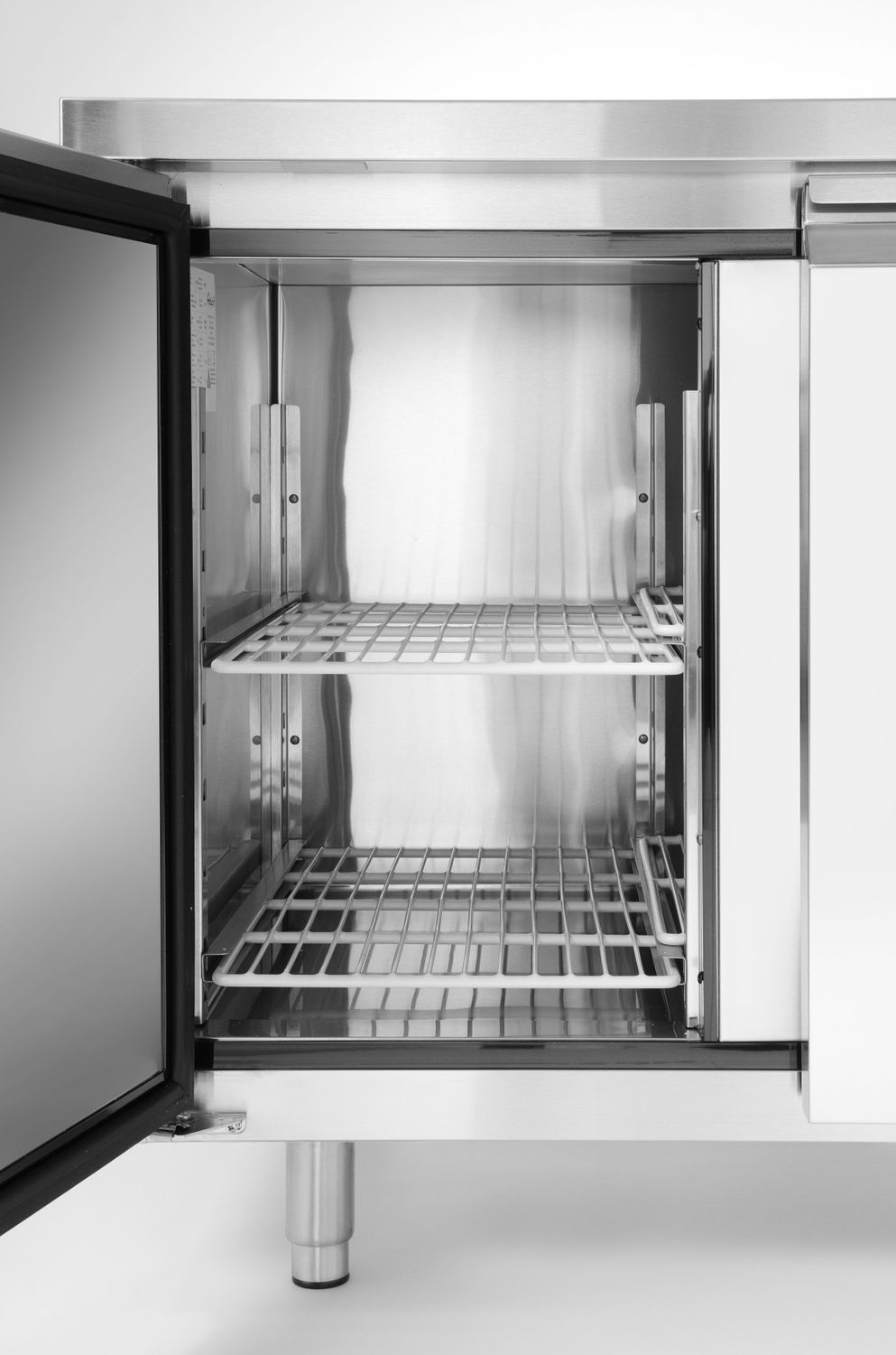 Sügavkülmlaud Profi Line 700 - 3 uksega, agregaadi asukoht küljel, Arktic, Profi Line, 215L, 230V/600W, 700x1360x(H)839mm - Image 9