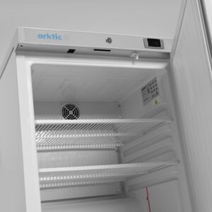 Budget Line jahutuskapp valge värvitud teraskorpusega, Arktic, Budget Line, 100L, Valge, 230V/110W, 637x600x(H)835mm